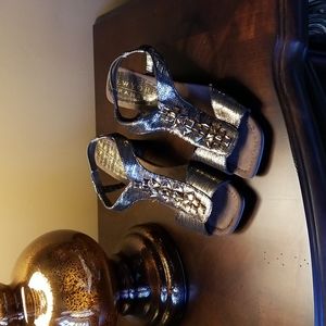 Ladies Shoes Size 9 Brown/bronze NWOT " New without tags "